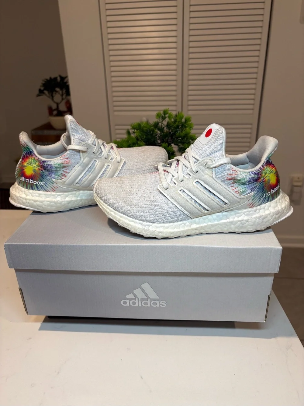 Ultra Rare Adidas Ultraboost Tokyo Limited Edition Womens size 4.5 Runners